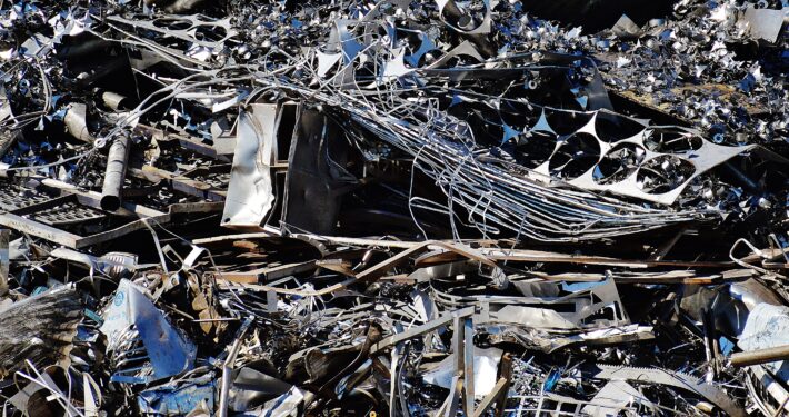 Material: Metal